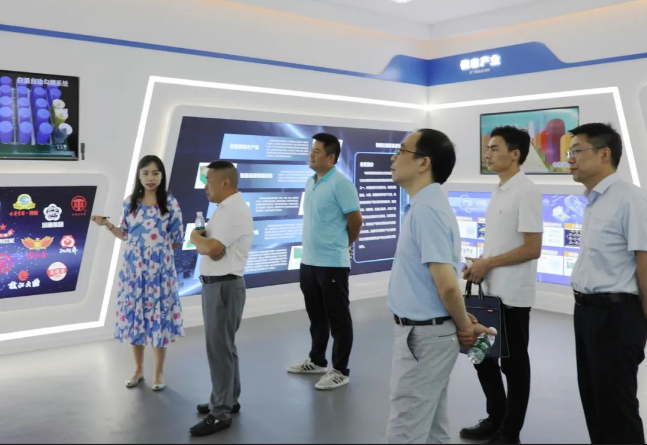 公司与中船纵横举行合作签约仪式 公司与中船纵横举行合作签约仪式